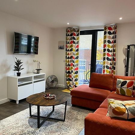 Modern en-suite room&self catering in Londres Exterior foto