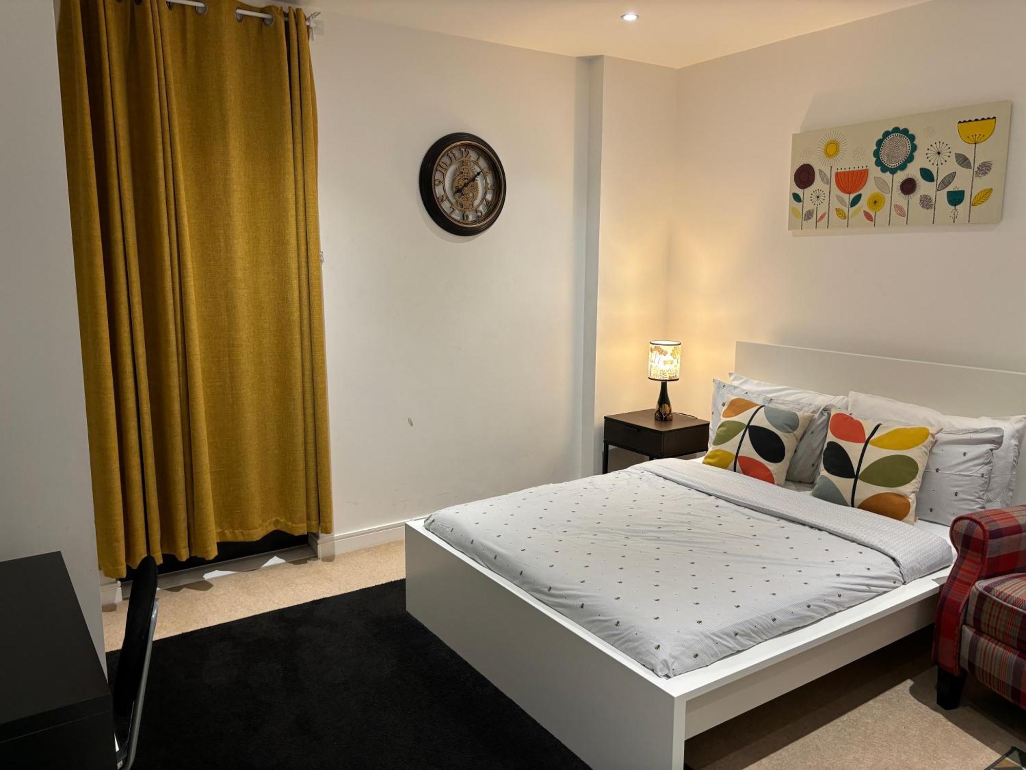 Modern en-suite room&self catering in Londres Exterior foto