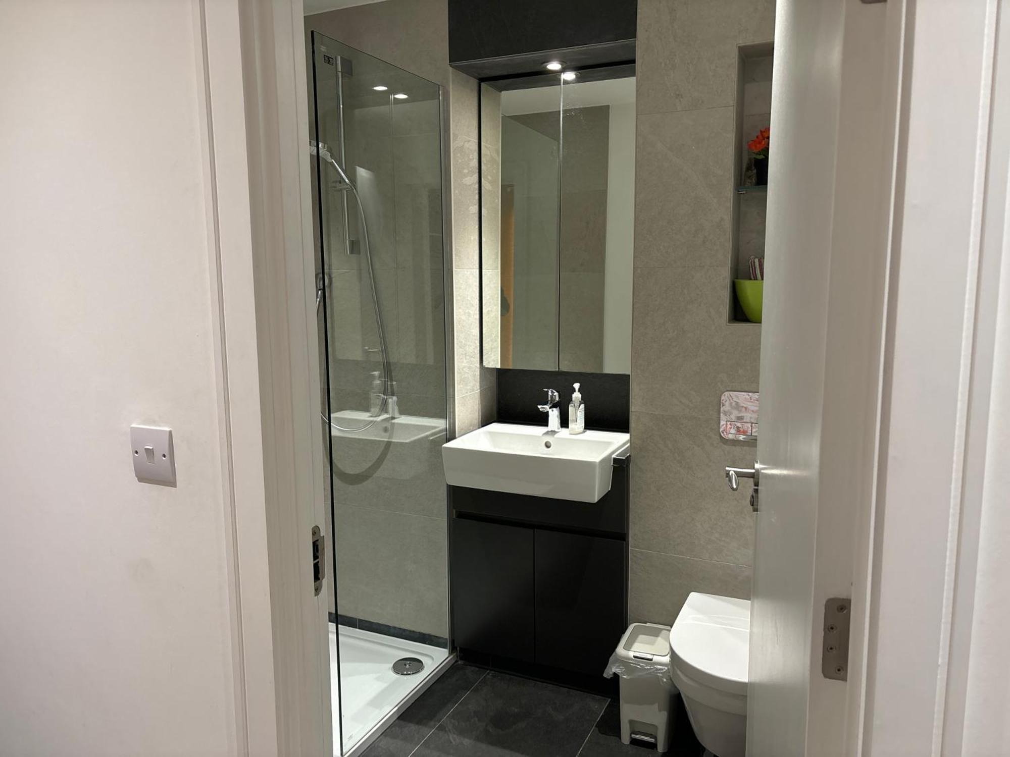Modern en-suite room&self catering in Londres Exterior foto